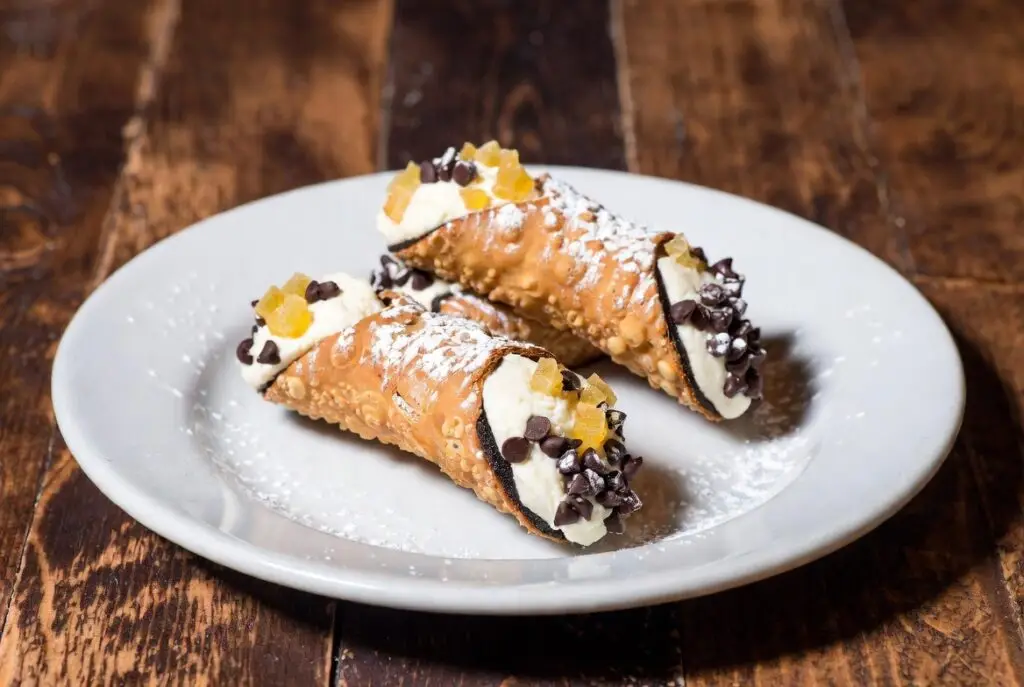 Classic Cannoli